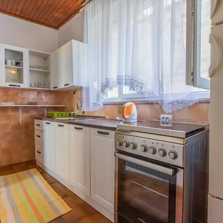 2381a Apartment Selce